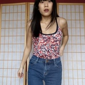 🛍 Rose print crochet back tank top